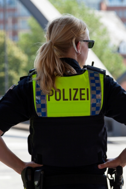 Polizei und Sicherheit